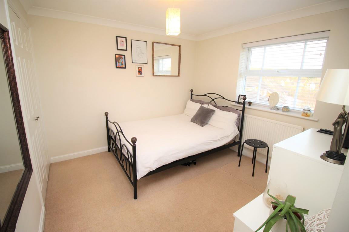 Trelawney Drive, Tilehurst, Berkshire
